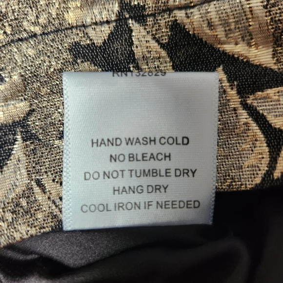 Lovers + Friends | Jacquard Metallic Gold Floral Mini Skirt - Size S - Picture 13 of 13